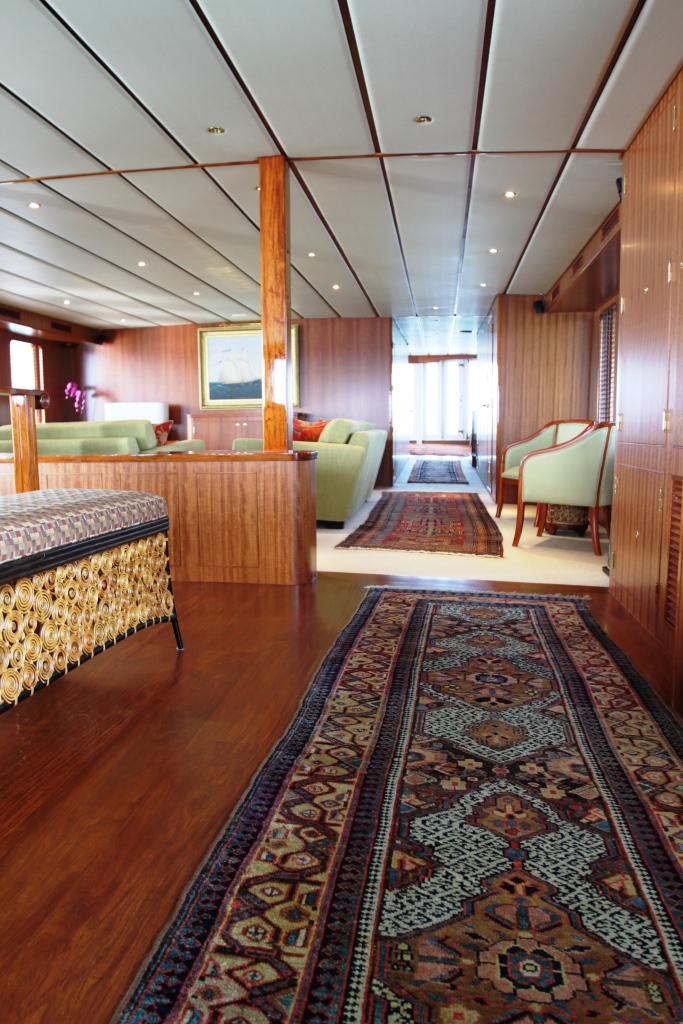 Superyacht NORTHERN SUN - Hand woven antique rugs throughout