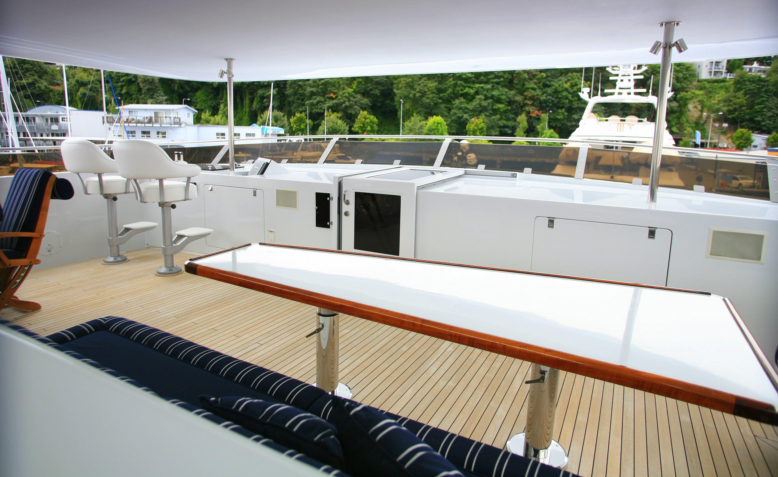 Yacht  REFLECTIONS - Upper deck 2