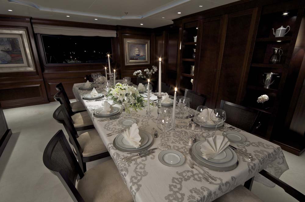 Yacht AZTECA II -  Formal Dining