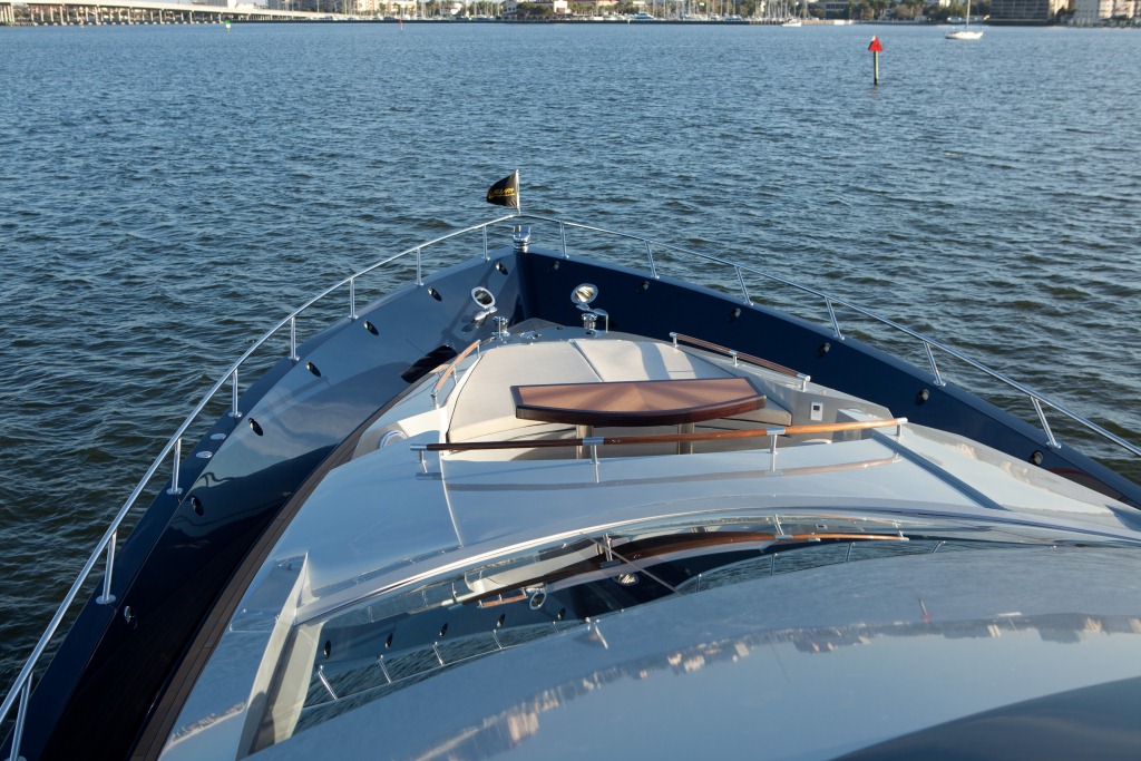 Yacht Algorythm - Bow and Sun Pad