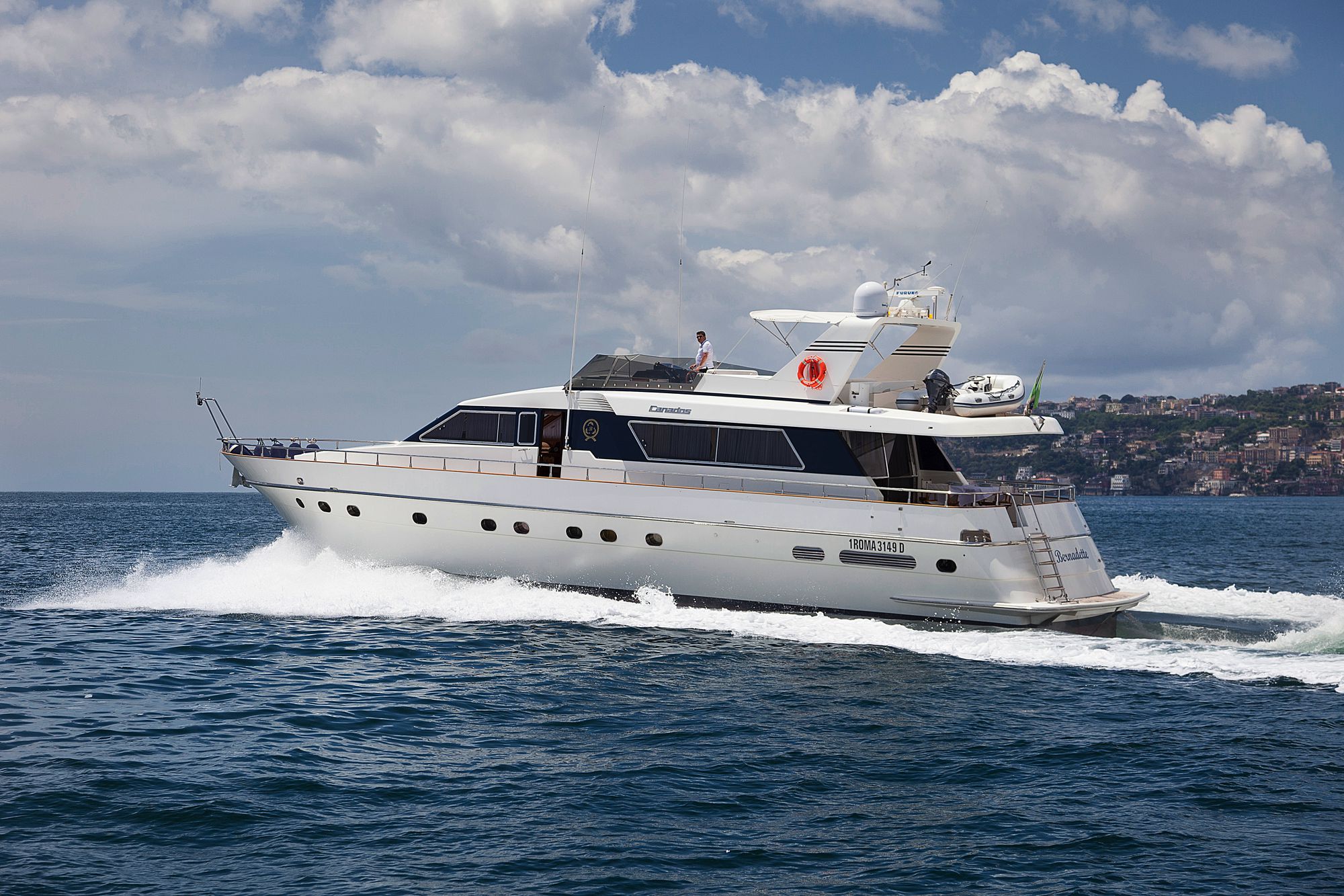 Yacht BERNADETTE - On Charter