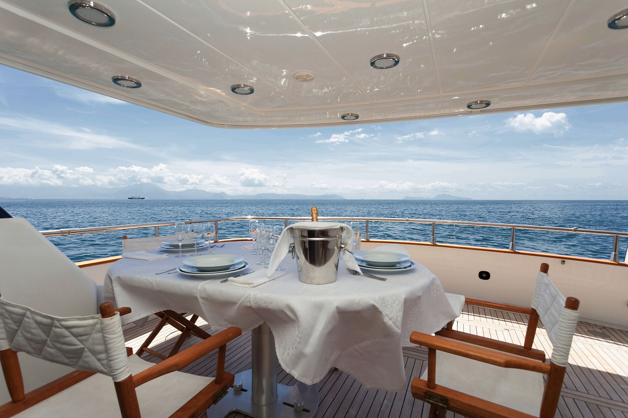 Yacht BERNADETTE -Aft Deck Dining