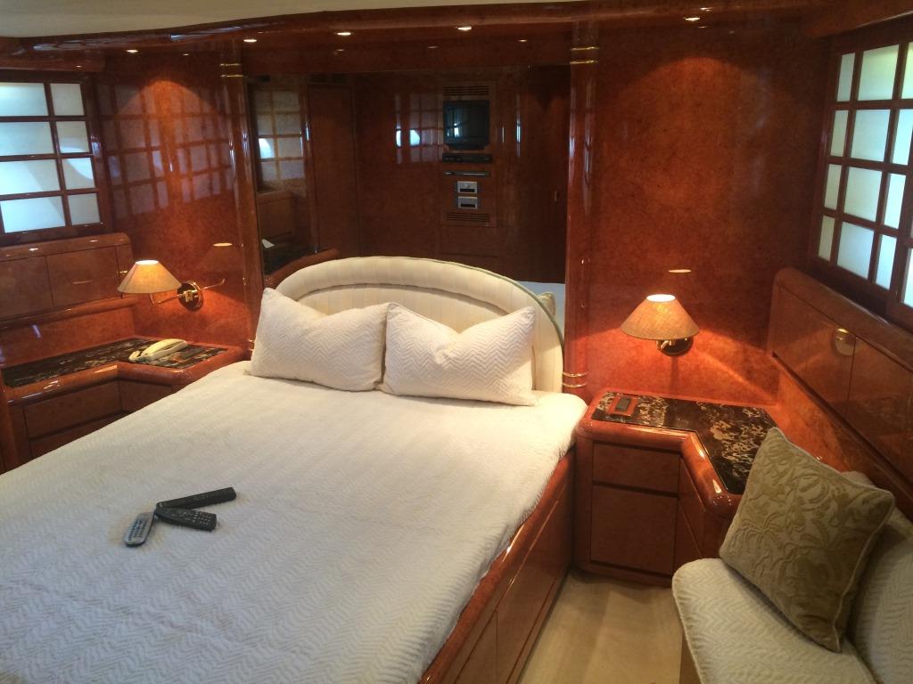 Yacht BIRD OF PREY - VIP cabin