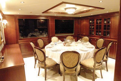 Yacht Big Aron Dining