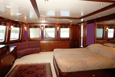 Yacht Big Aron Master Cabin
