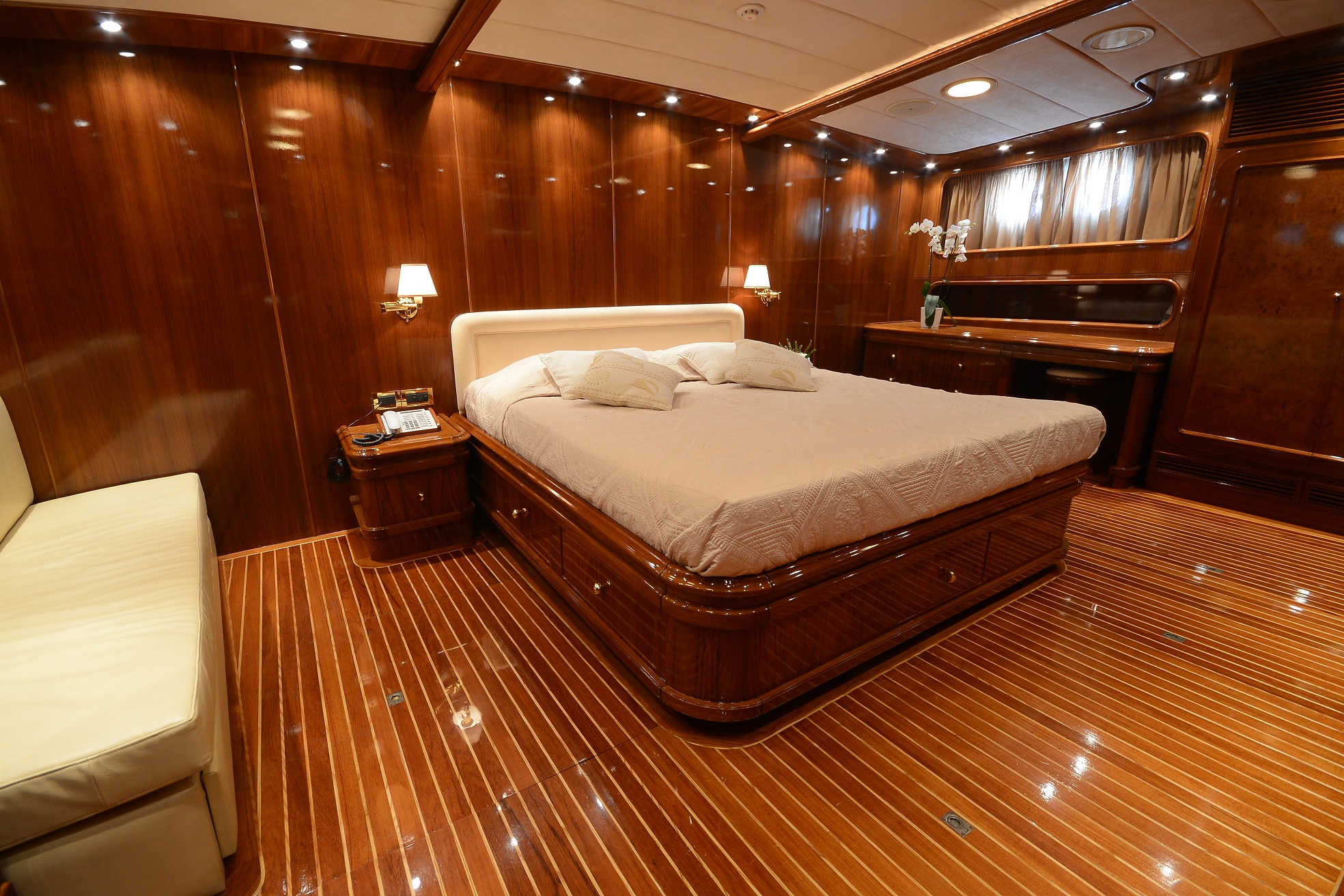 Yacht CAMELLIA - Master Cabin