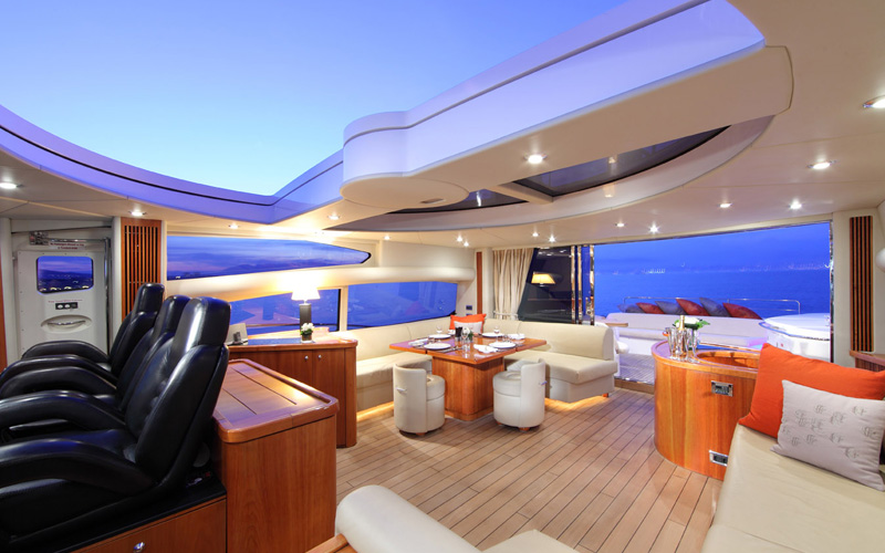 Yacht CHAMPNEYS -  Salon with open roof