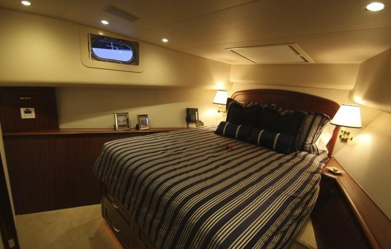Yacht CHILLS - VIP Cabin