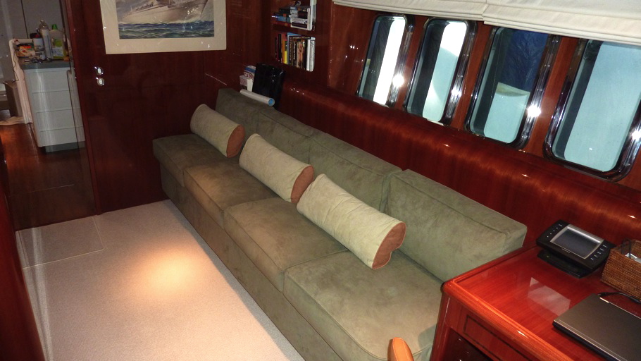 Yacht CLAN V - Lower Salon