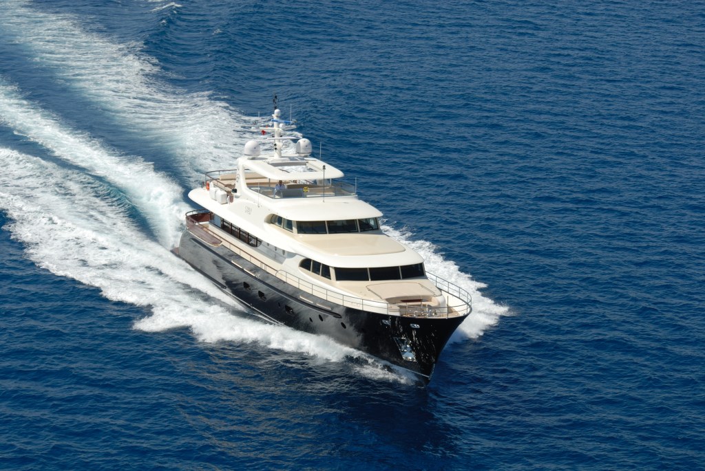Yacht CYRUS ONE -  On Charter