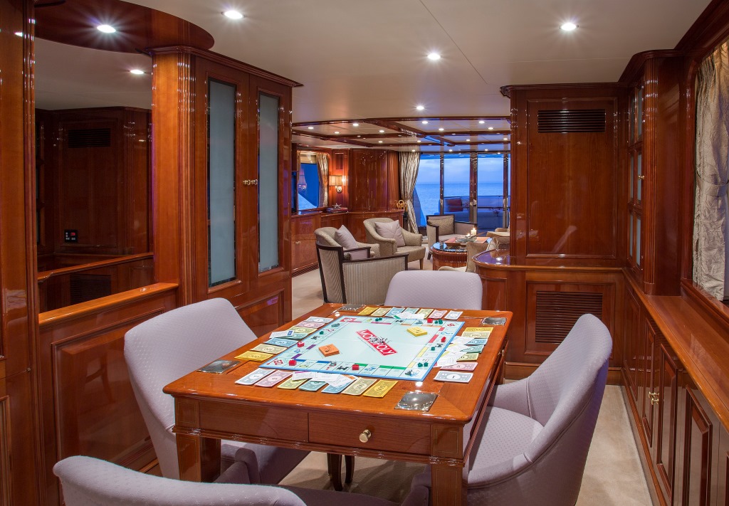 Yacht Camarina Royale -  Main Salon Card Table