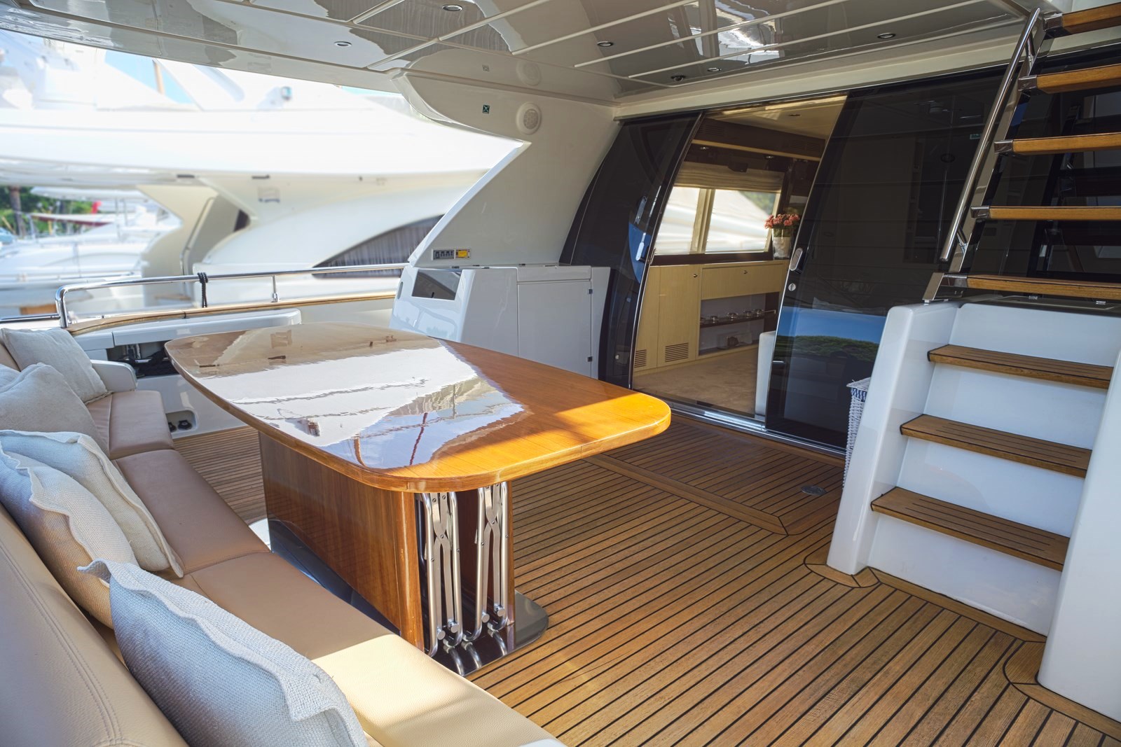 Yacht Dolce Mia - Aft Deck View 2