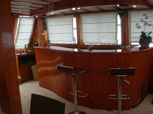 Yacht ELEGANZA -  Salon Bar