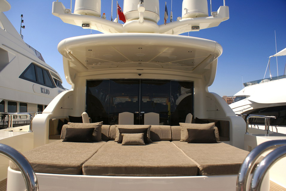 Yacht EOL B -  Aft Deck