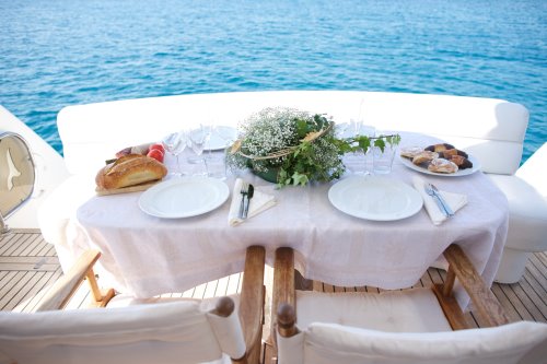 Yacht ESTELADA -  Aft Deck Dining