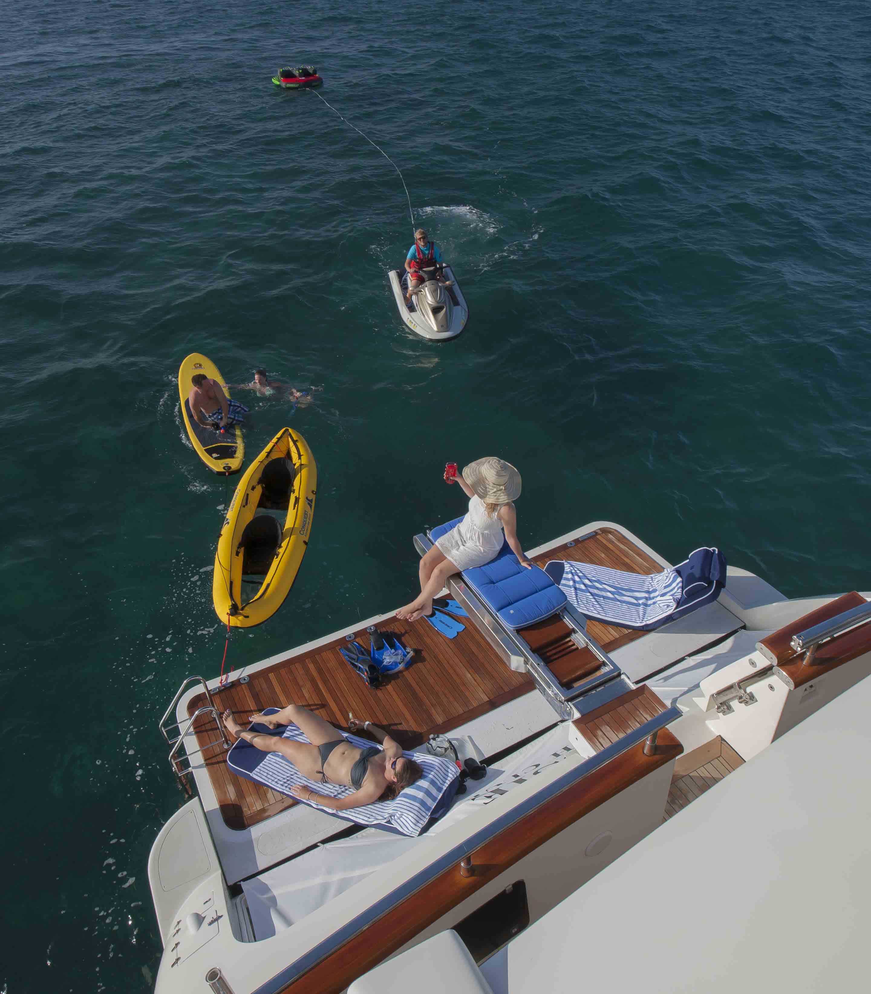 Yacht GRAND BAROSSA - Swim Platform and Toys