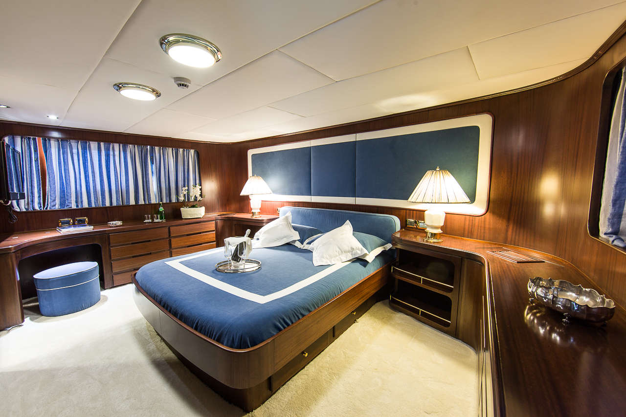 Yacht INDIA - Master Cabin