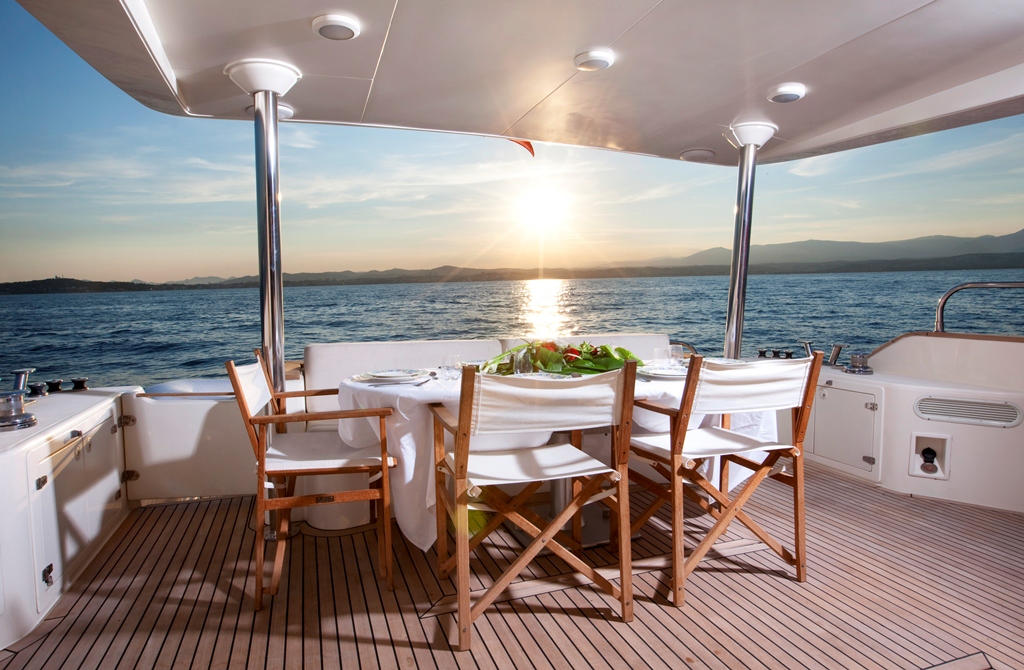 Yacht JINA 1 -  Aft Deck Dining