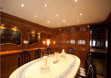 Yacht KENAYL -  Formal Dining