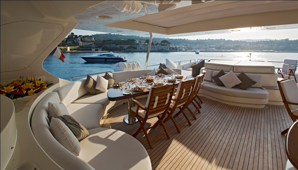 Yacht LA DEA -  Sundeck Dining