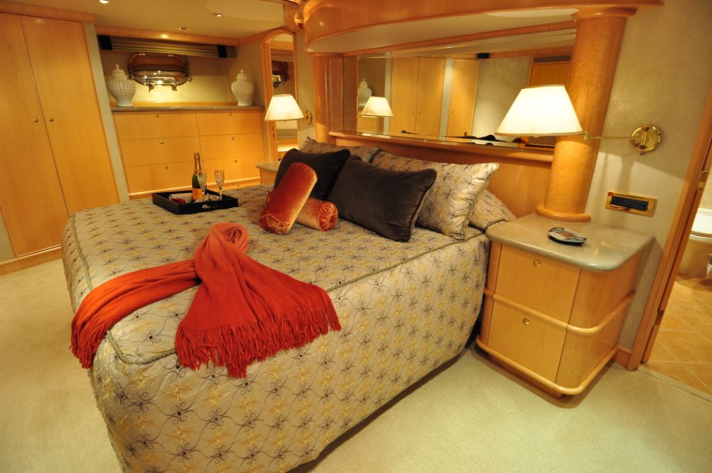 Yacht LADY DIANE II -  Master Cabin 2
