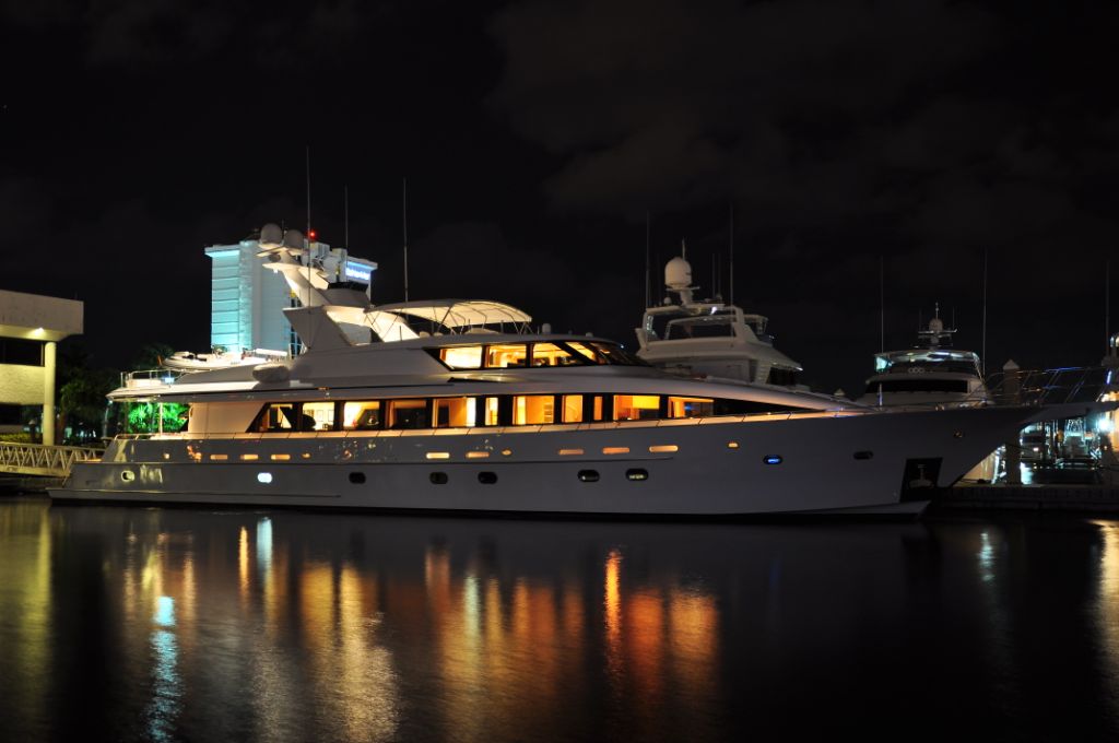 Yacht LADY DIANE II -  Profile at Night