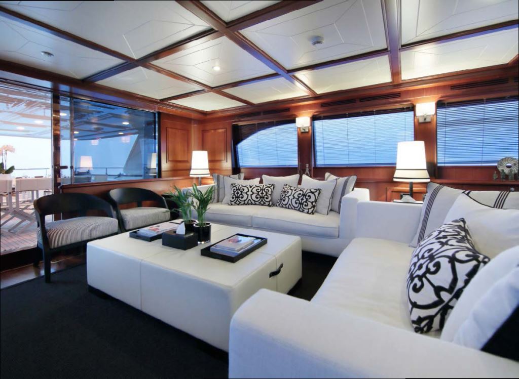 Yacht LADY SOUL -  Main Salon Seating