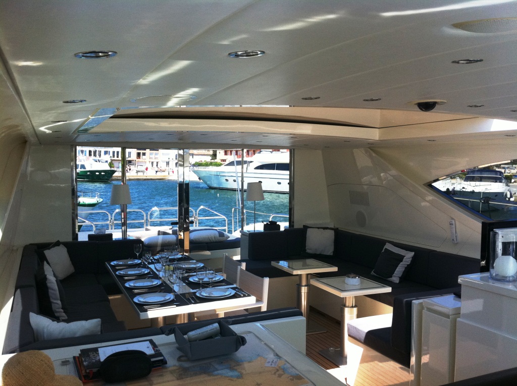 Yacht LAST CHANCE -  Deck Salon