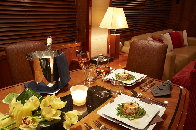 Yacht Live the Moment - Formal dining