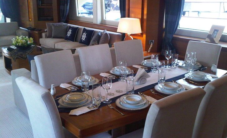 Yacht MERVE - Dining