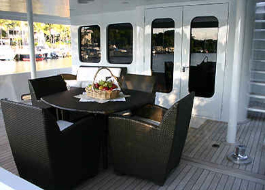 Yacht NEVER SAY NEVER -  Aft Deck Al Fresc Dining