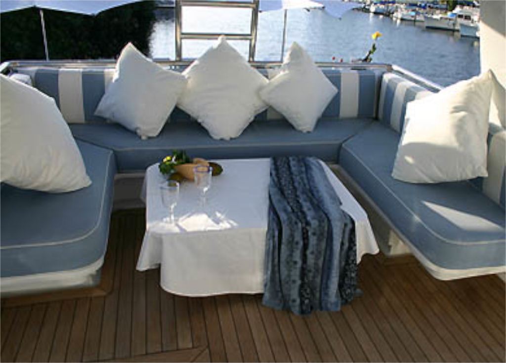 Yacht NEVER SAY NEVER -  Sundeck Seating