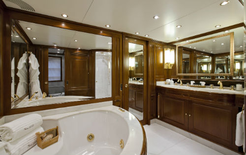 Yacht NEW STAR -  Master Bathroom 2