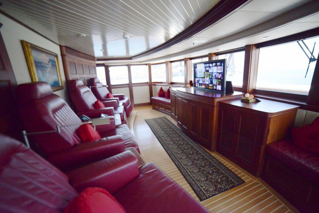 Yacht NOMAD - Panoramic Lounge
