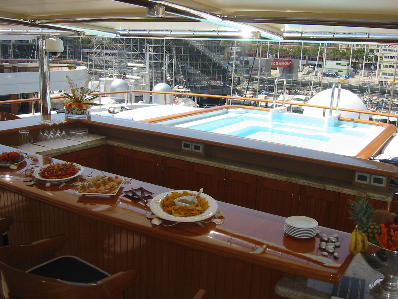 Yacht NOMAD - Sundeck Bar