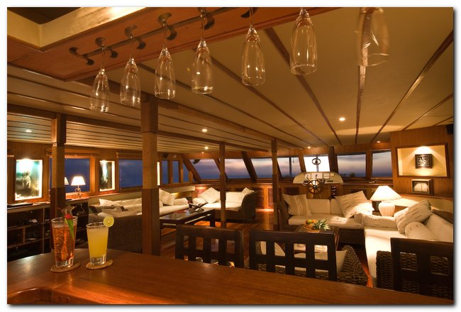 Yacht OCEAN DIVINE -  Salon Bar