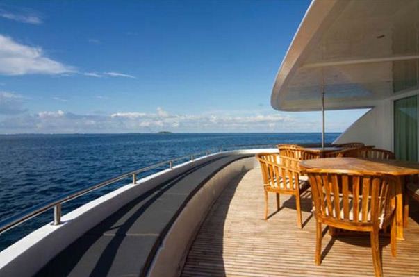 Yacht OCEAN SAPPHIRE -  Al fresco Dining on Deck