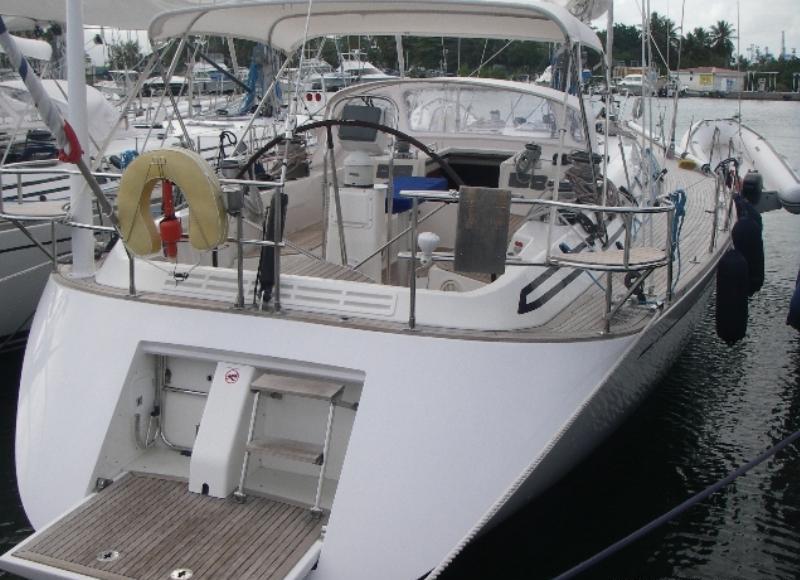 Yacht OLIVIA LEE -  Aft View