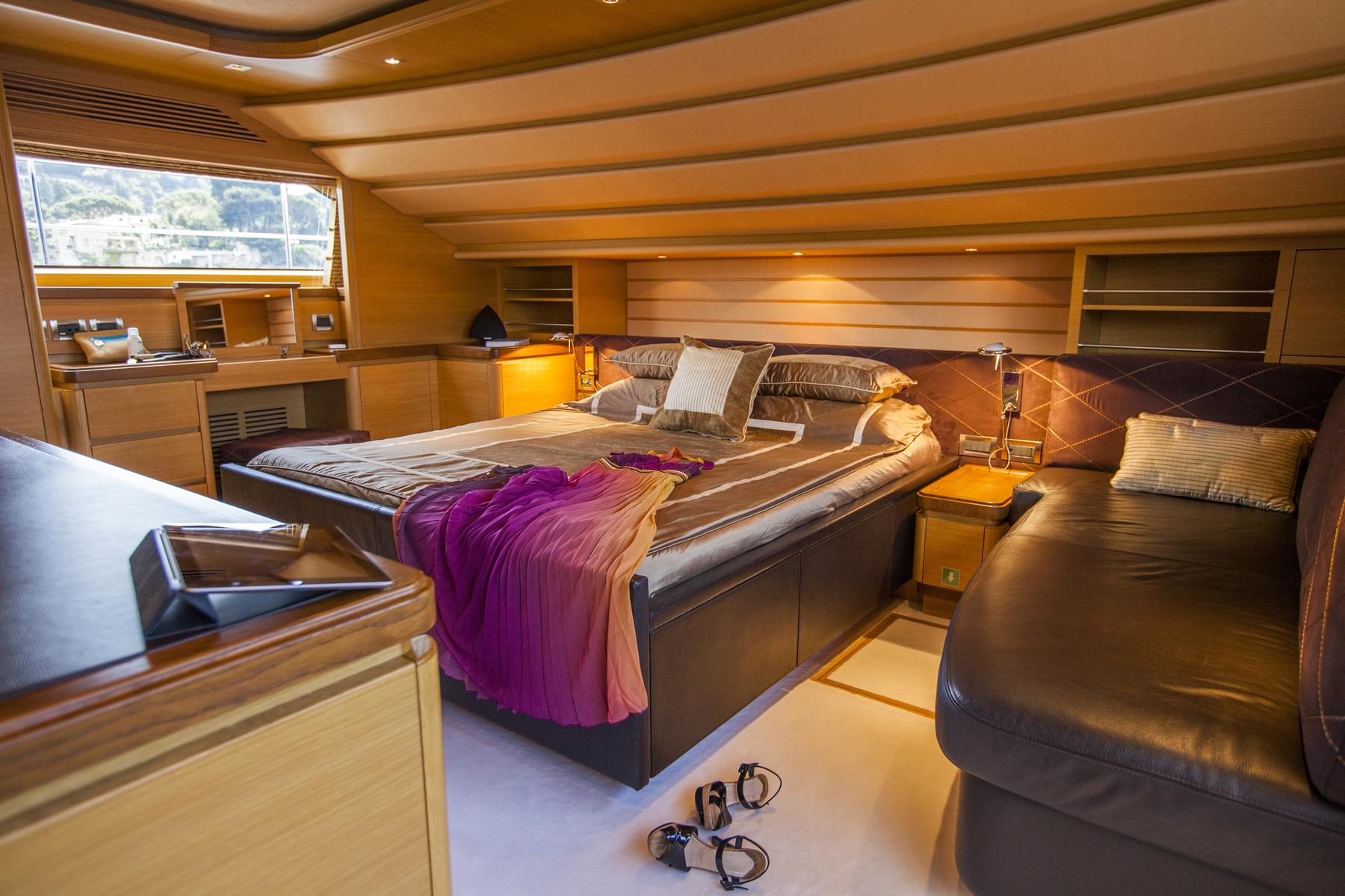 Yacht PERPETUAL -  Master Cabin 2