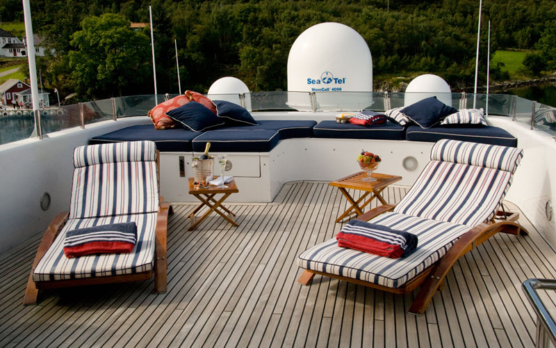Yacht PHILOSOPHY -  Sundeck Sunbeds