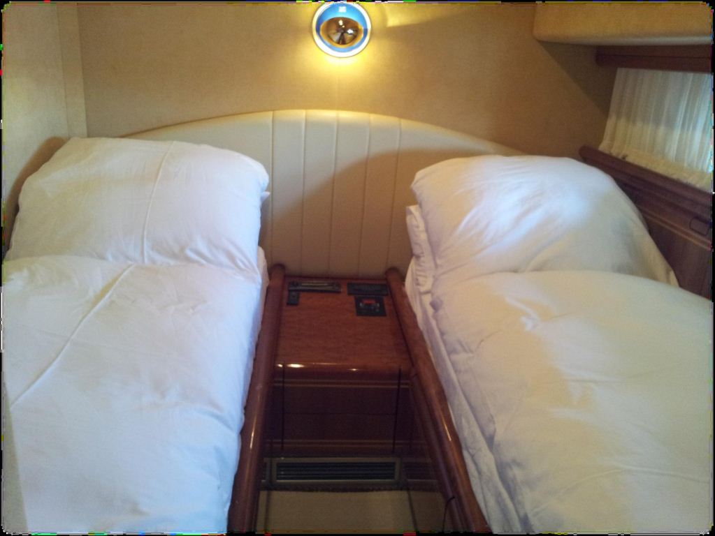 Yacht R MANY -  Twin Cabin
