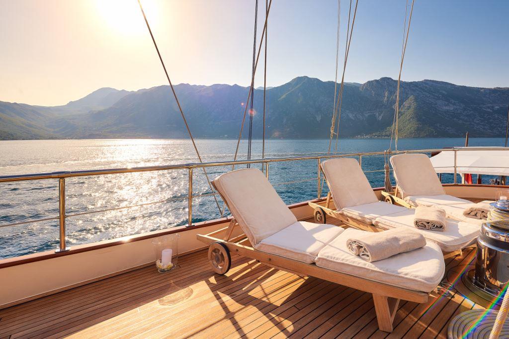 Yacht RIANA - Chaise loungers
