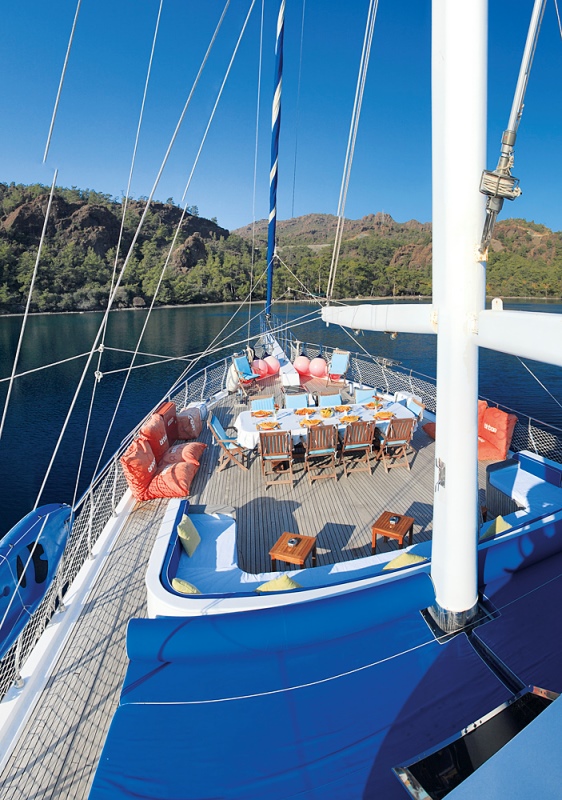 Yacht SARAYLI  I - On deck