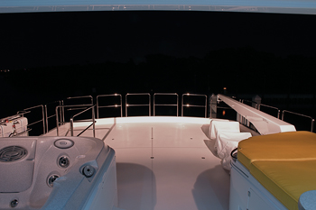 Yacht SEAS THE MOMENT -  Boat Deck Spa Pool