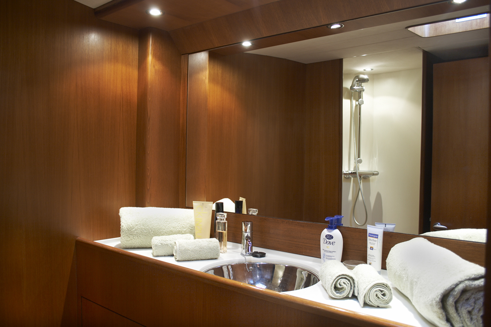 Yacht SEJAA -  Master Ensuite