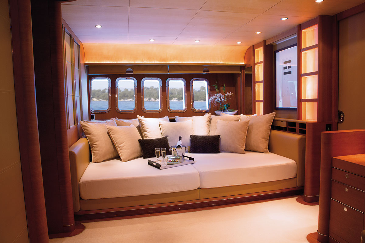 Yacht SERENITY ATLANTIC -  Lower Lounge