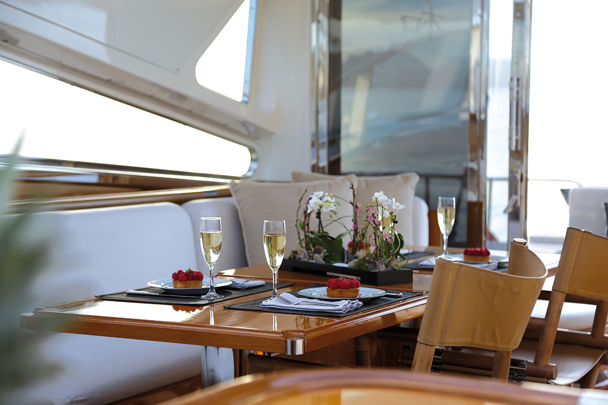 Yacht SERENITY ATLANTIC -  Main Salon Dining