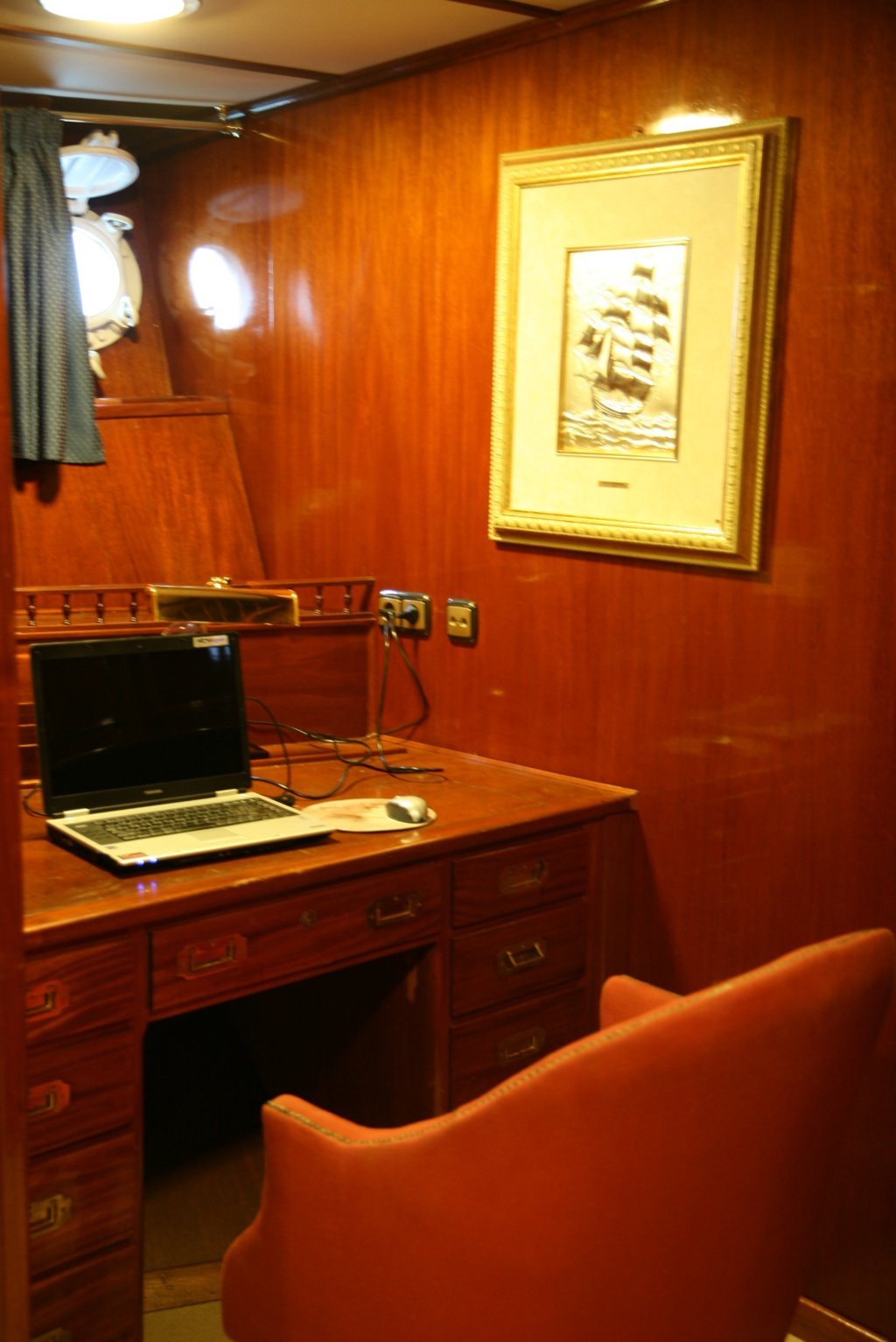 Yacht Southern Cross -  Desk