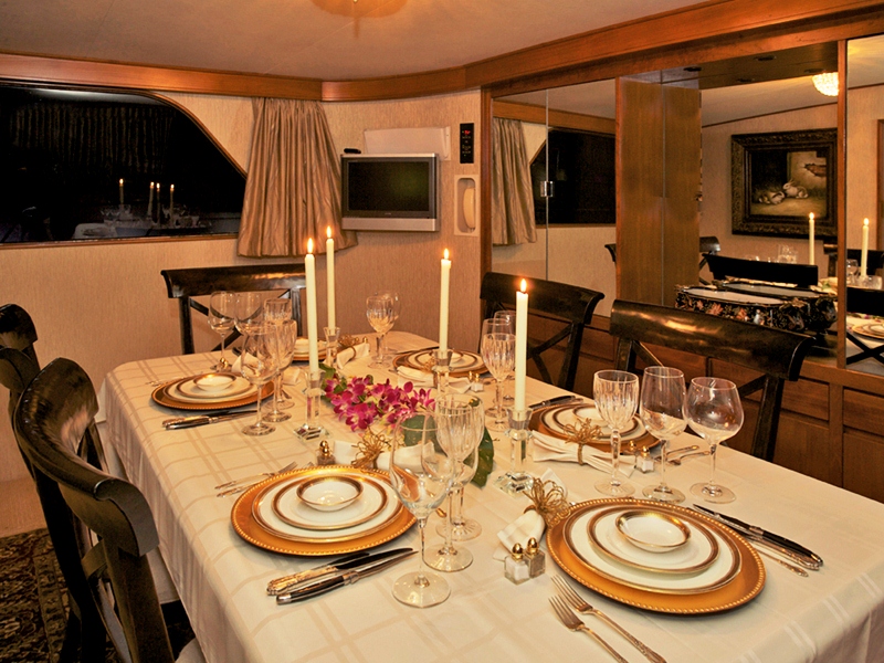 Yacht TRILOGY -  Formal Dining