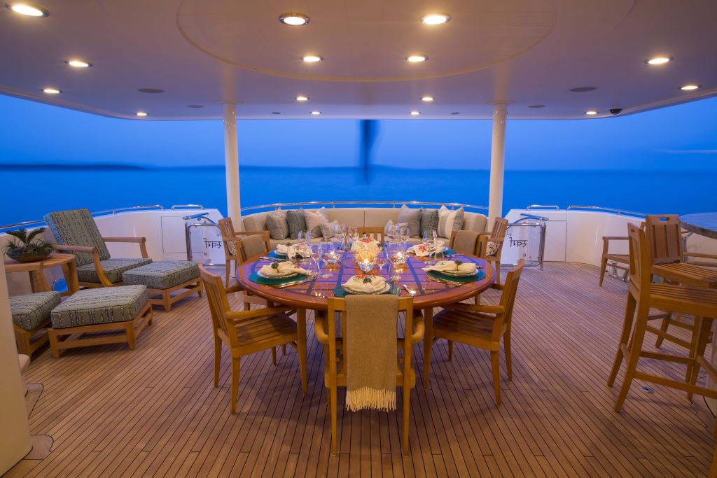 Yacht TRISARA -  Aft Deck Dining